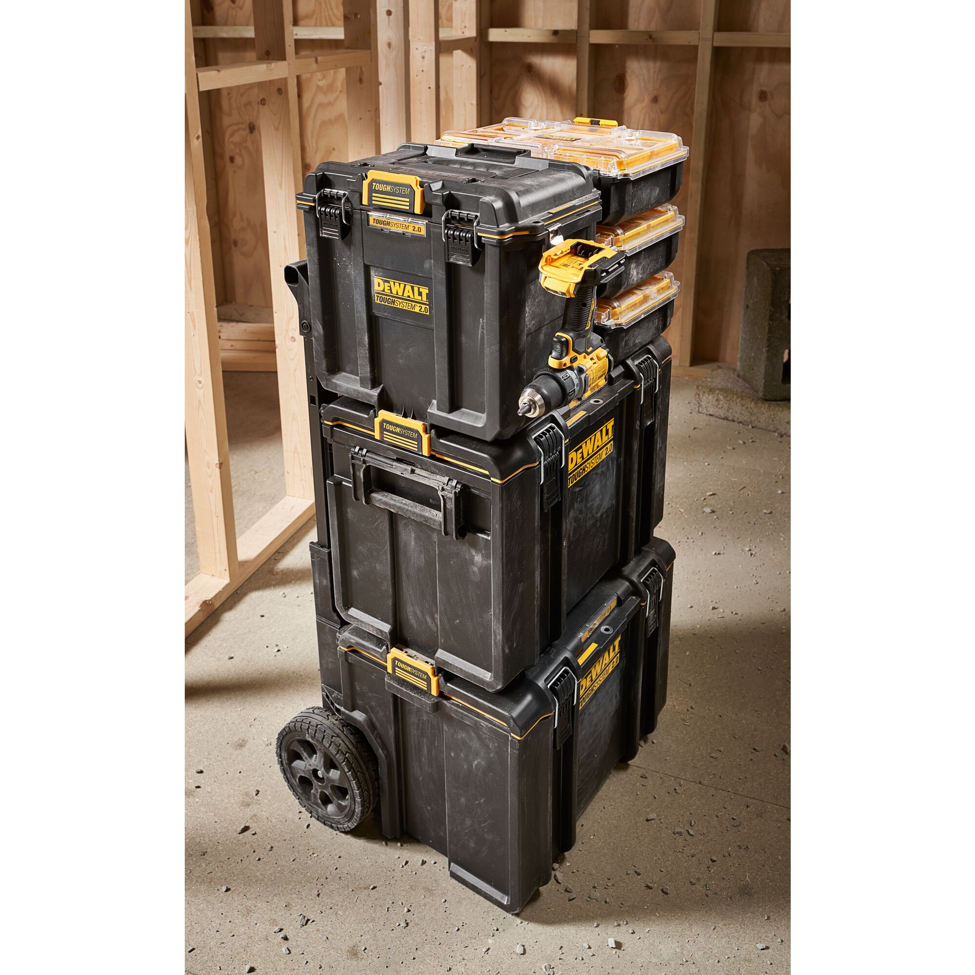 DEWALT TOUGHSYSTEM 2.0 Caja de herramientas profunda compacta